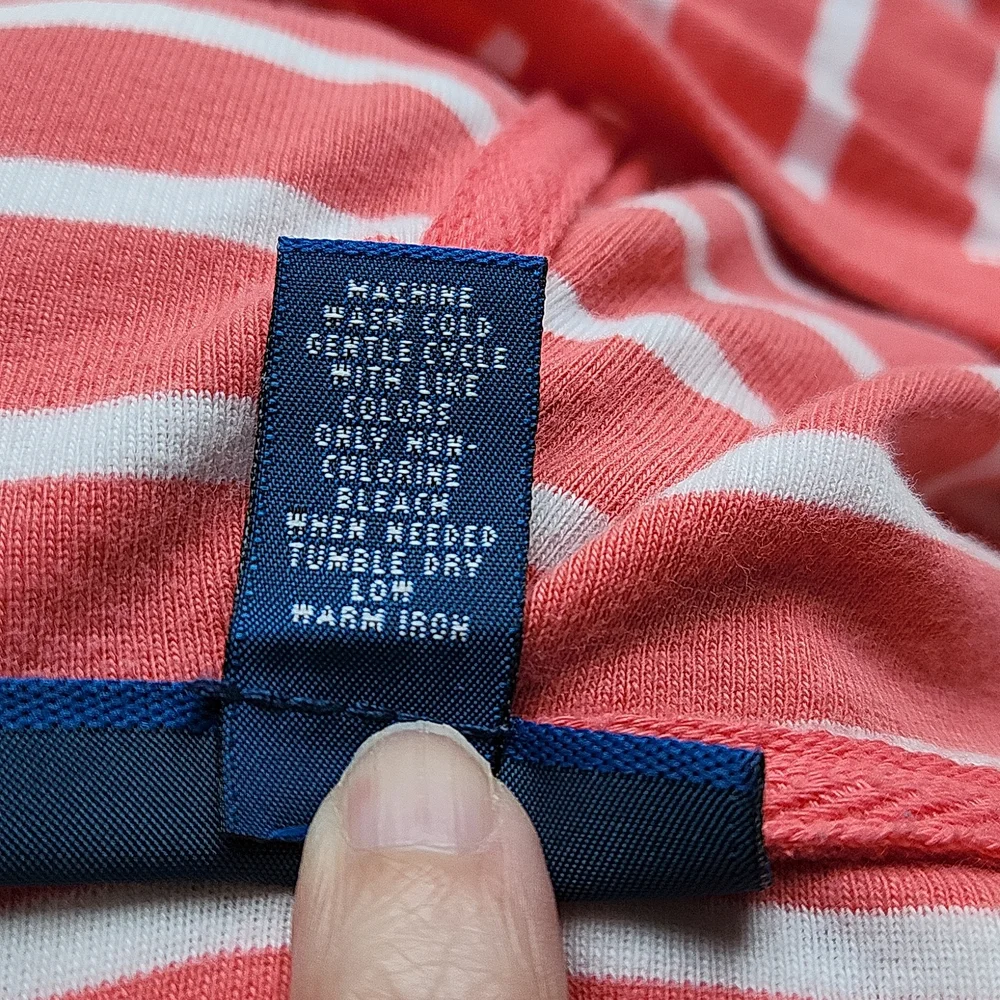 Karen Scott MediumTop with a Double Sided Pouch, Hood and Three Quarter Sleeve - Picture 6 of 6